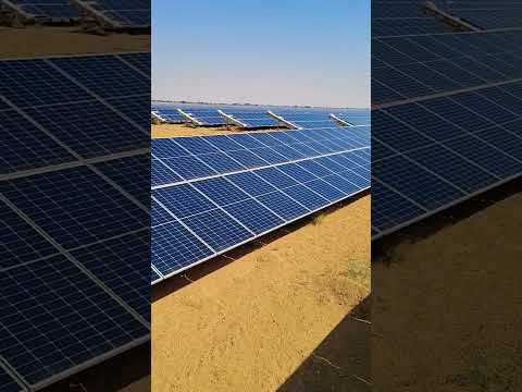 Solar power plant cleaning robot 🤖🤖#shorts