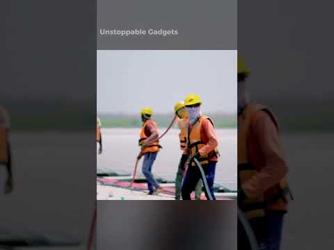 200.000 solar panels on the backwaters of a dam