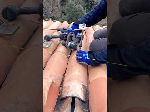 Some kind of way outta here ☺️ #solarpanels #hardwork #roofing #pv #greenenergy #shorts