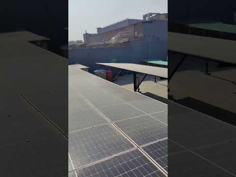 124kW Solar Panel Cleaning: Clean vs. Dirty Comparison. Comment below is it clean? #solarcleaning