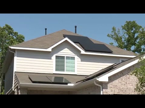 Man says broken solar panels left him paying double bills