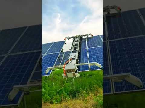 How to Clean Solar Panels in the Desert 🤖☀️