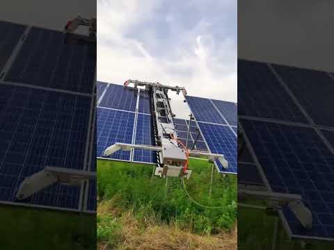 Automatic cleaning process for photovoltaic panels with robots