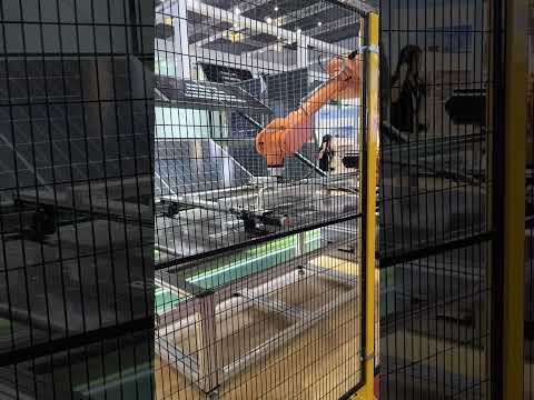 Robotic Solar Panels – Explore the Future of Clean Energy!