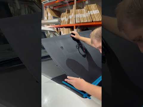 110 W Bonnet Solar Panel Install Land Rover Discovery 4 | Vehicle Solar Solutions