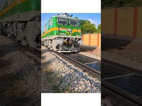 रेलवे ट्रैक पे सोलर पैनल #BharatSolarYatra #purushotampandey #pmsuryaghar #solarpanels