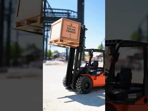 RC Forklift Masters! 🏗️ Moving Solar Panels on a Miniature Construction Site