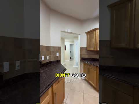 Crazy POOL House With Paid Off Solar Panels 🤯 #elpasohomes