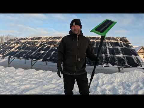 LOST POWER? THIS is How I REMOVE SNOW from My SOLAR PANELS!
