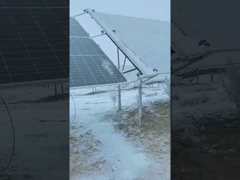 solar panels cleanad in just a few minutes #shorts #facts