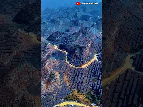 Poora Mountain Solar Panels se Cover! 😲⚡#solarfarm #solarenergy #youtubeshort #innovation #shorts