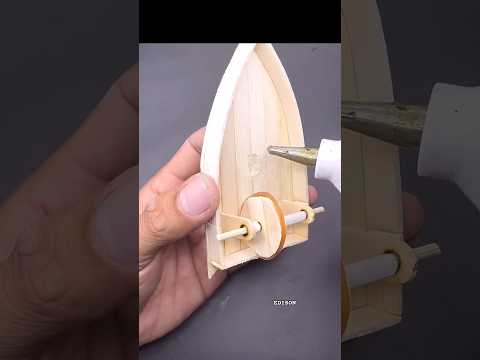 DIY solar power wooden stick boat #diy #diycrafts #craft #edison #shorts #experiment
