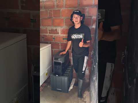 Energía Solar Para Congelar Nuestros Pollos #losbarrerita #campo #shorts #shortvideo